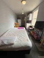 featured image of 406 N Loudoun St #3