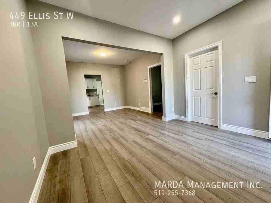 449 Ellis St W - Photo 3 of 27