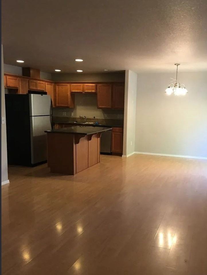 1851 Se Centurion Way - Photo 3 of 8