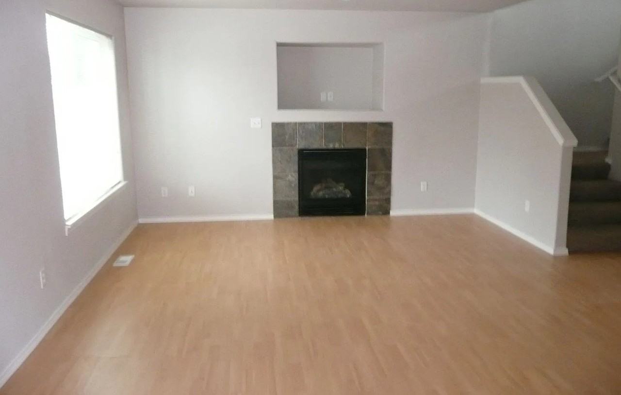 1851 Se Centurion Way - Photo 4 of 8