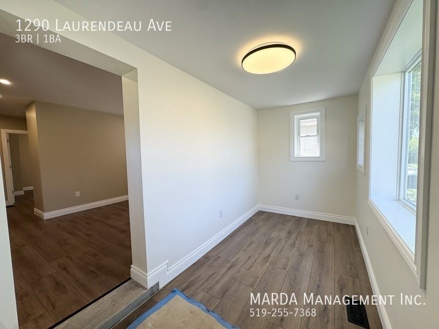 1290 Laurendeau Ave - Photo 2 of 38