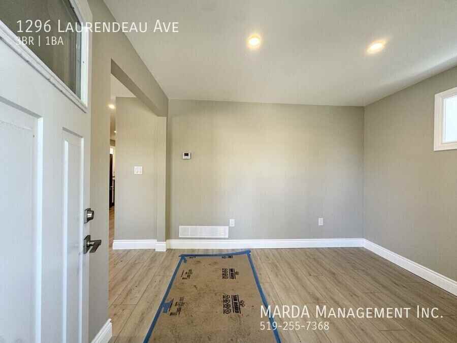 1296 Laurendeau Ave - Photo 2 of 50