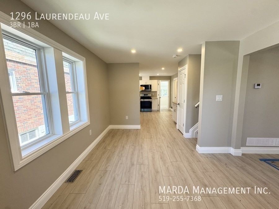 1296 Laurendeau Ave - Photo 6 of 50