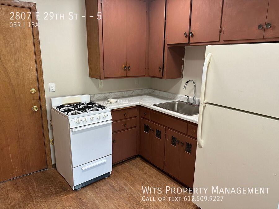 2807 E 29th St #5 - Photo 2 of 7