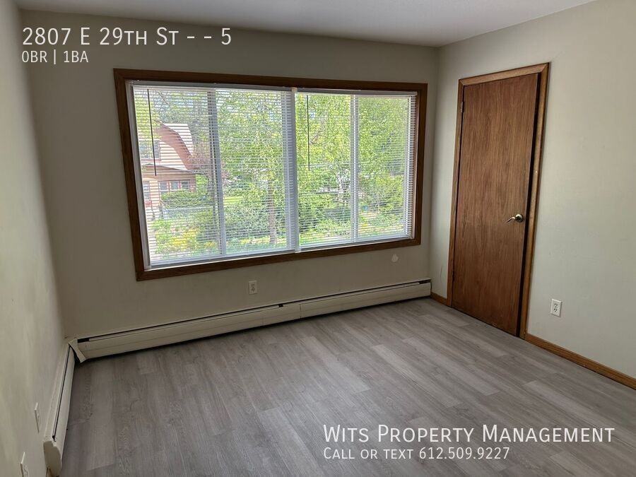 2807 E 29th St #5 - Photo 3 of 7