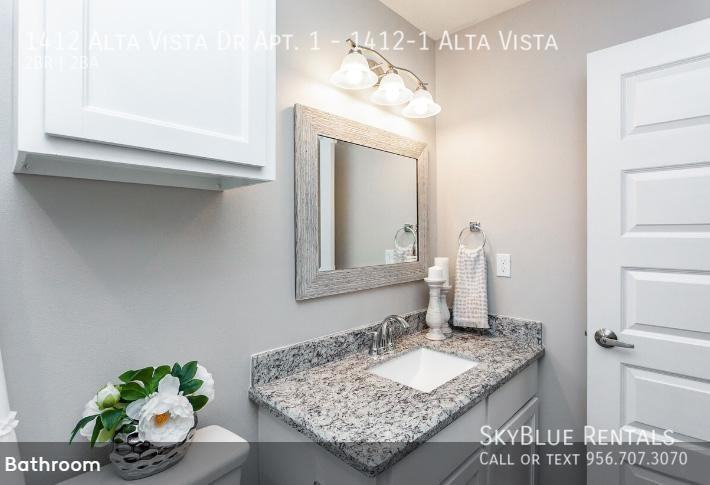 1412 Alta Vista Dr Apt 1 - Photo 3 of 4