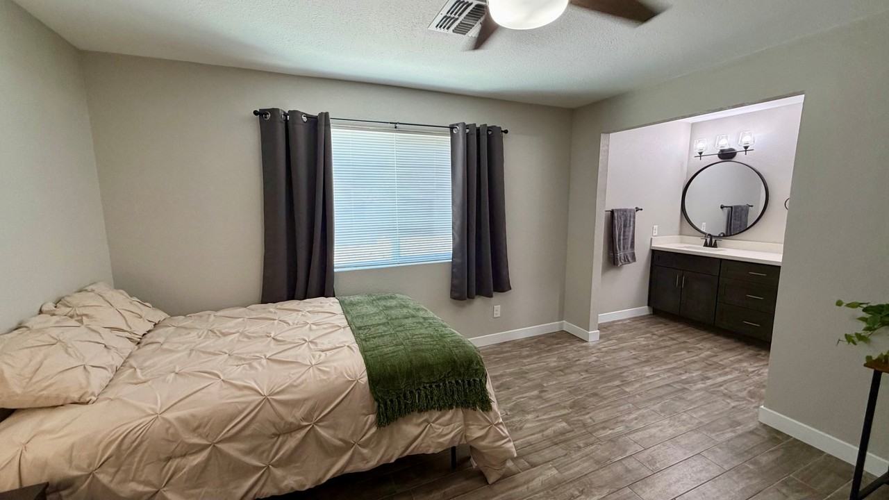 3757 W Joan De Arc Ave - Photo 4 of 20