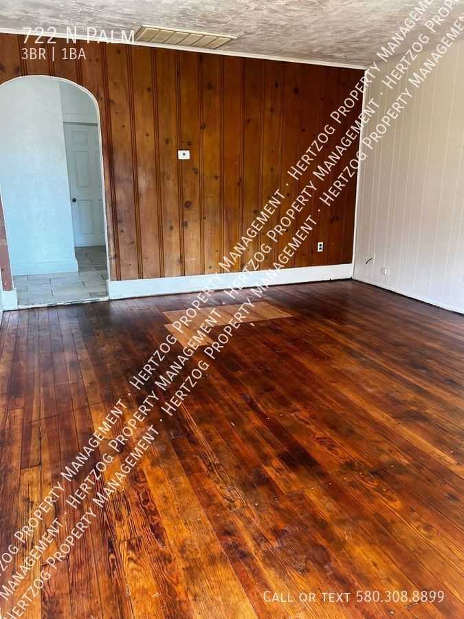 722 N Palm St - Photo 5 of 15