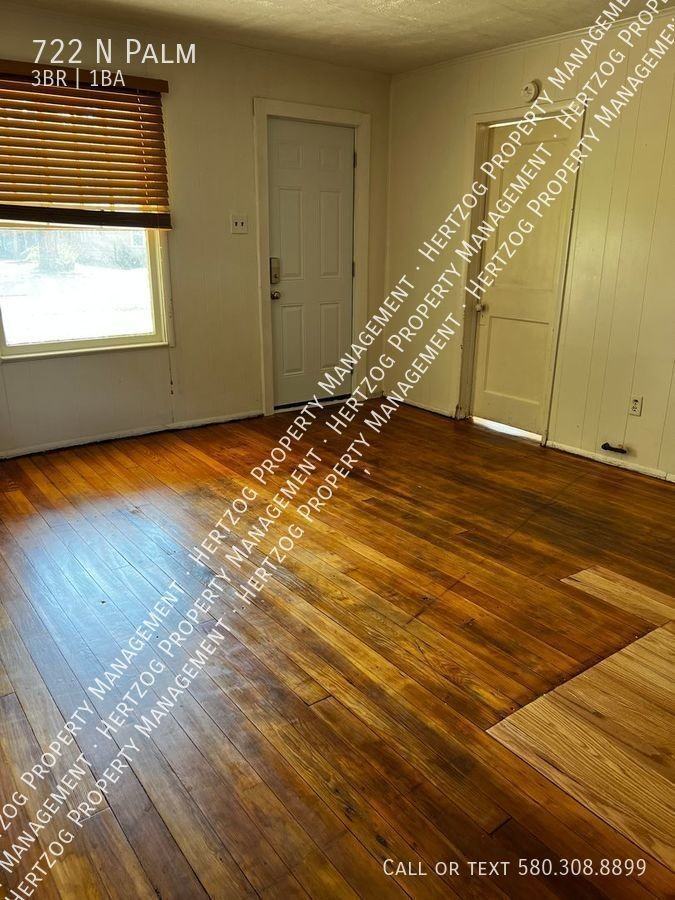 722 N Palm St - Photo 6 of 15