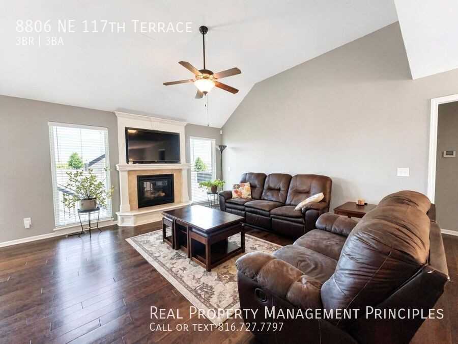 8806 Ne 117th Ter - Photo 2 of 37