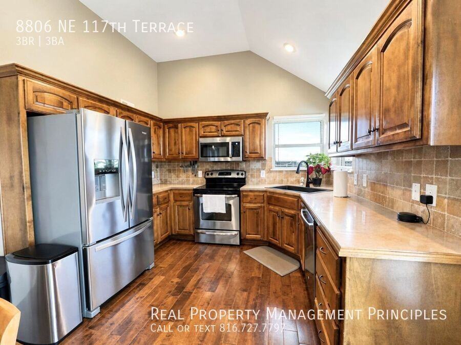 8806 Ne 117th Ter - Photo 3 of 37