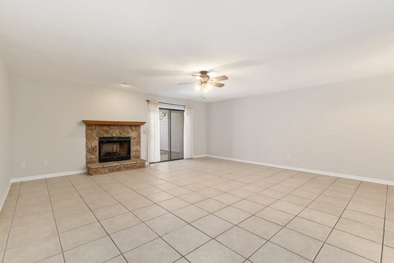 3724 Nw 54th Ln - Photo 5 of 27