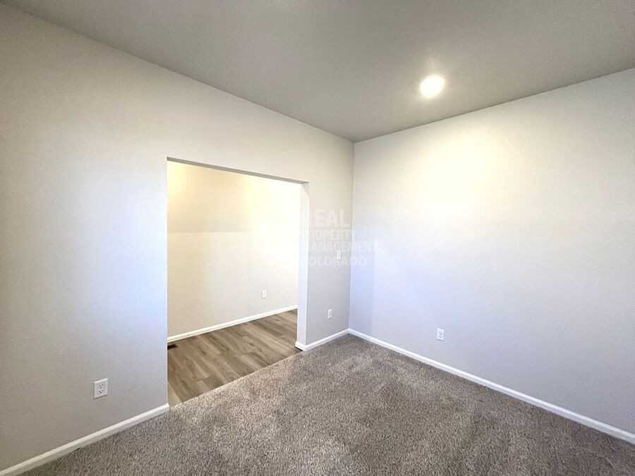 6764 Wiper Way - Photo 5 of 20