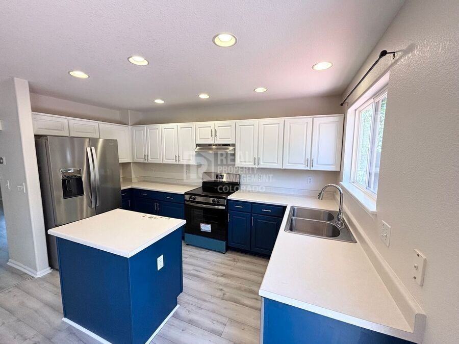15162 E 118th Ave - Photo 3 of 19