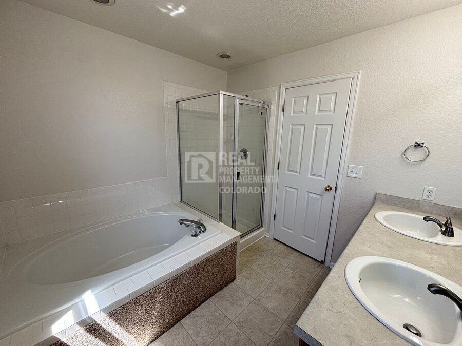 15162 E 118th Ave - Photo 7 of 19