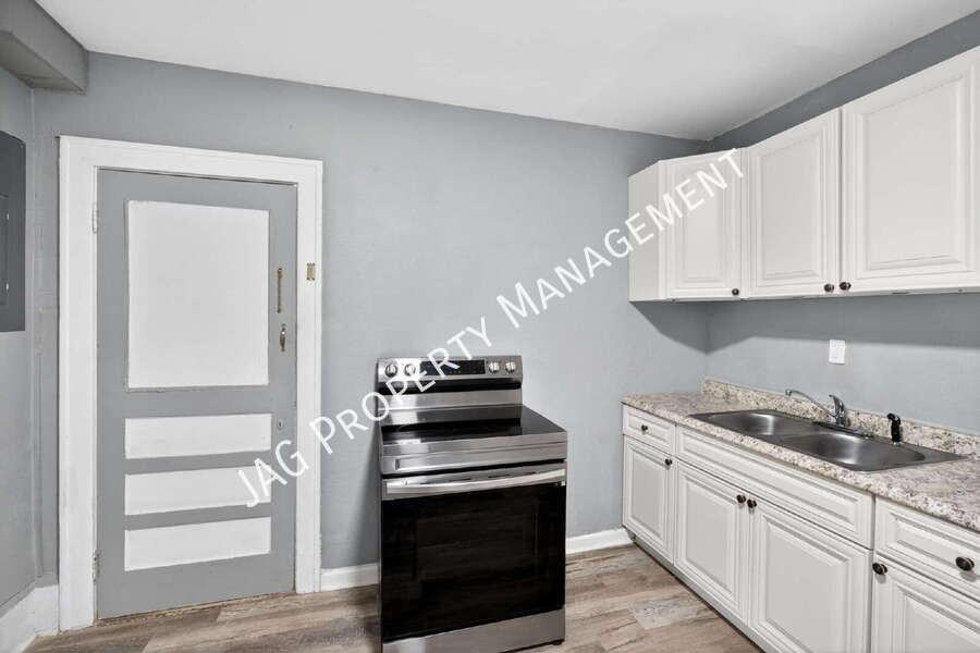 2512 Park St - Photo 7 of 24
