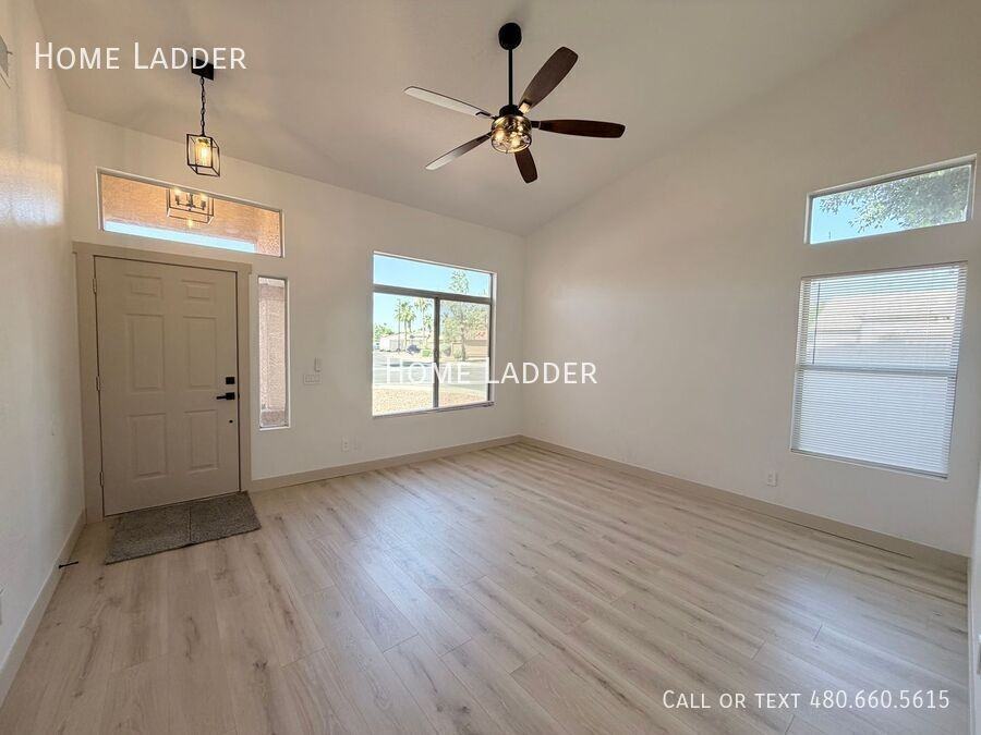 1336 E Tradewind Dr - Photo 3 of 20