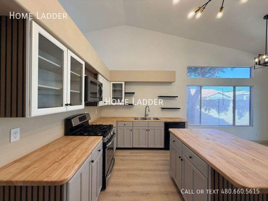 1336 E Tradewind Dr - Photo 5 of 20