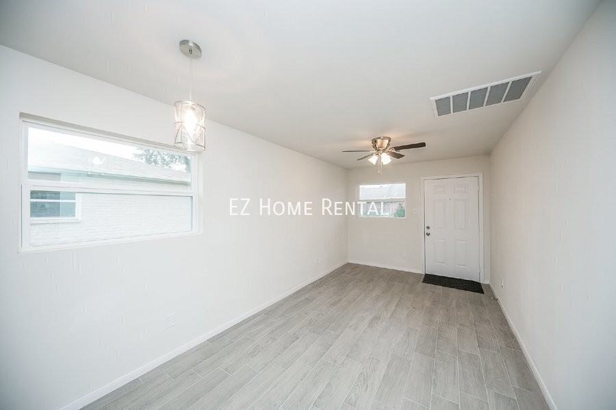 5042 Mallow St #B - Photo 2 of 14