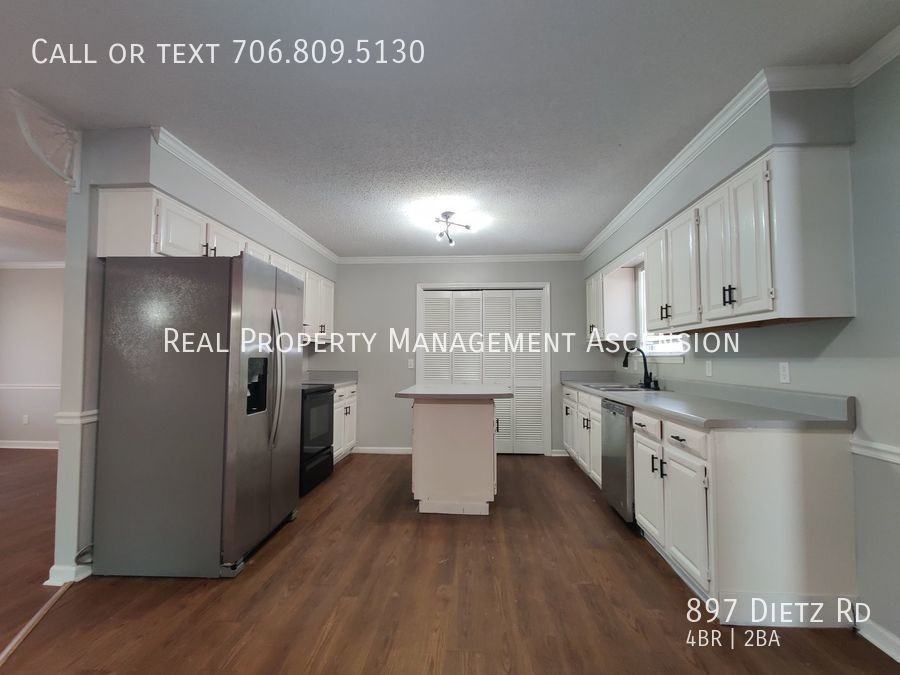 897 Dietz Rd - Photo 3 of 13
