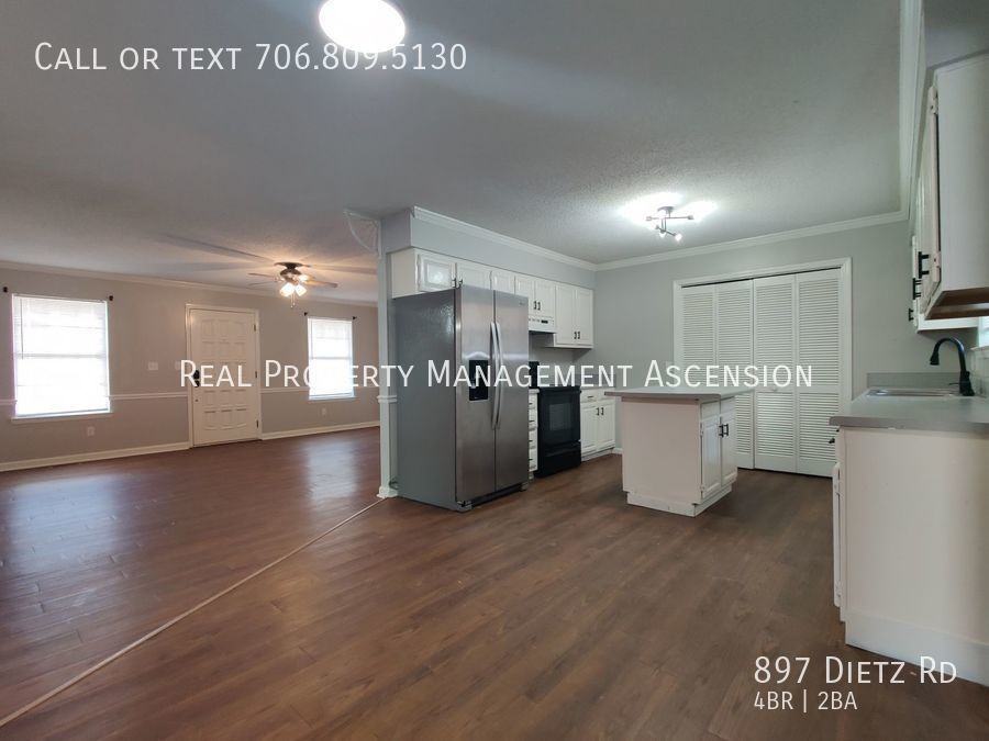 897 Dietz Rd - Photo 4 of 13