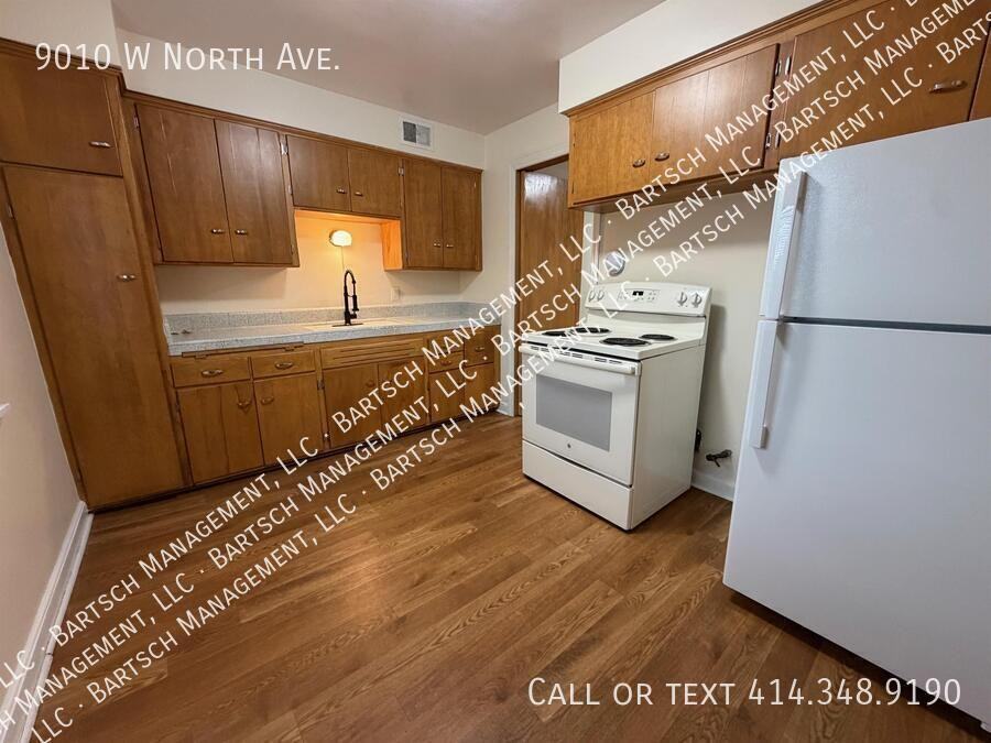 9010 W North Ave - Photo 7 of 12