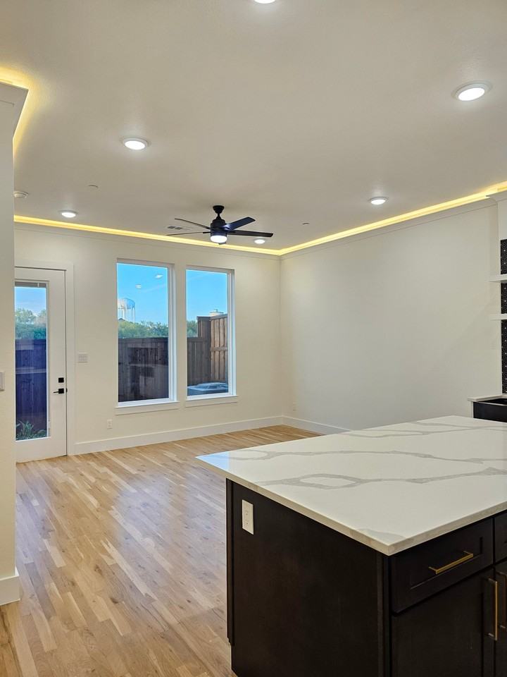 4443 Fatima Dr - Photo 3 of 16