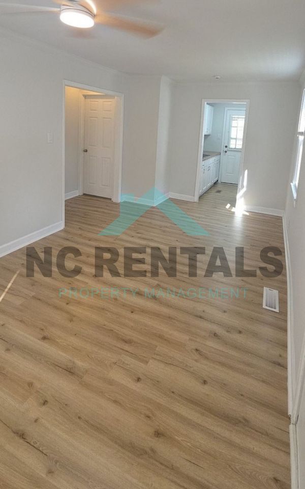 1323 Mayfair Ave - Photo 5 of 16