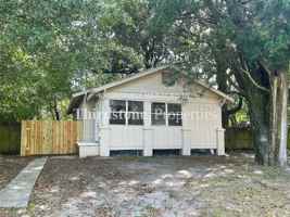 featured image of 920 Alderside St