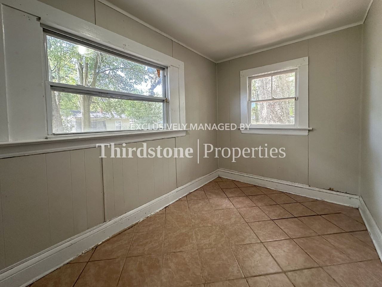 920 Alderside St - Photo 6 of 24