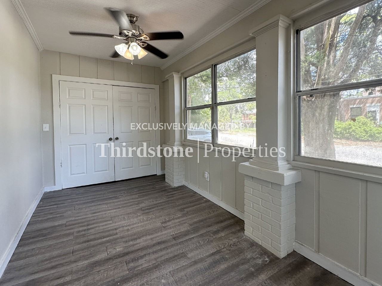 920 Alderside St - Photo 7 of 24