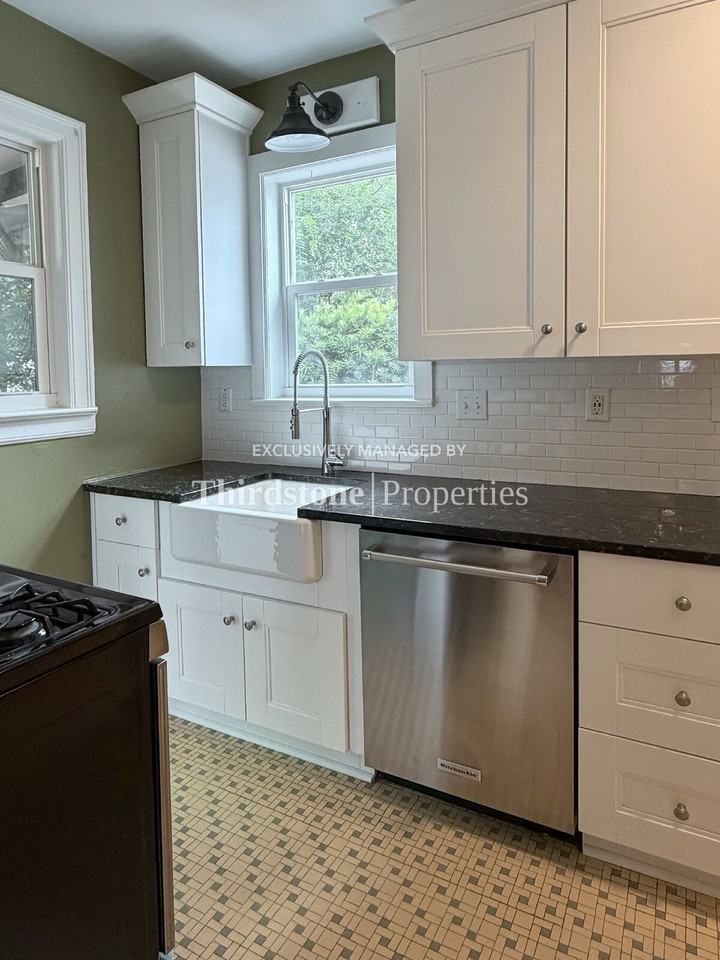 1847 Naldo Ave - Photo 7 of 36