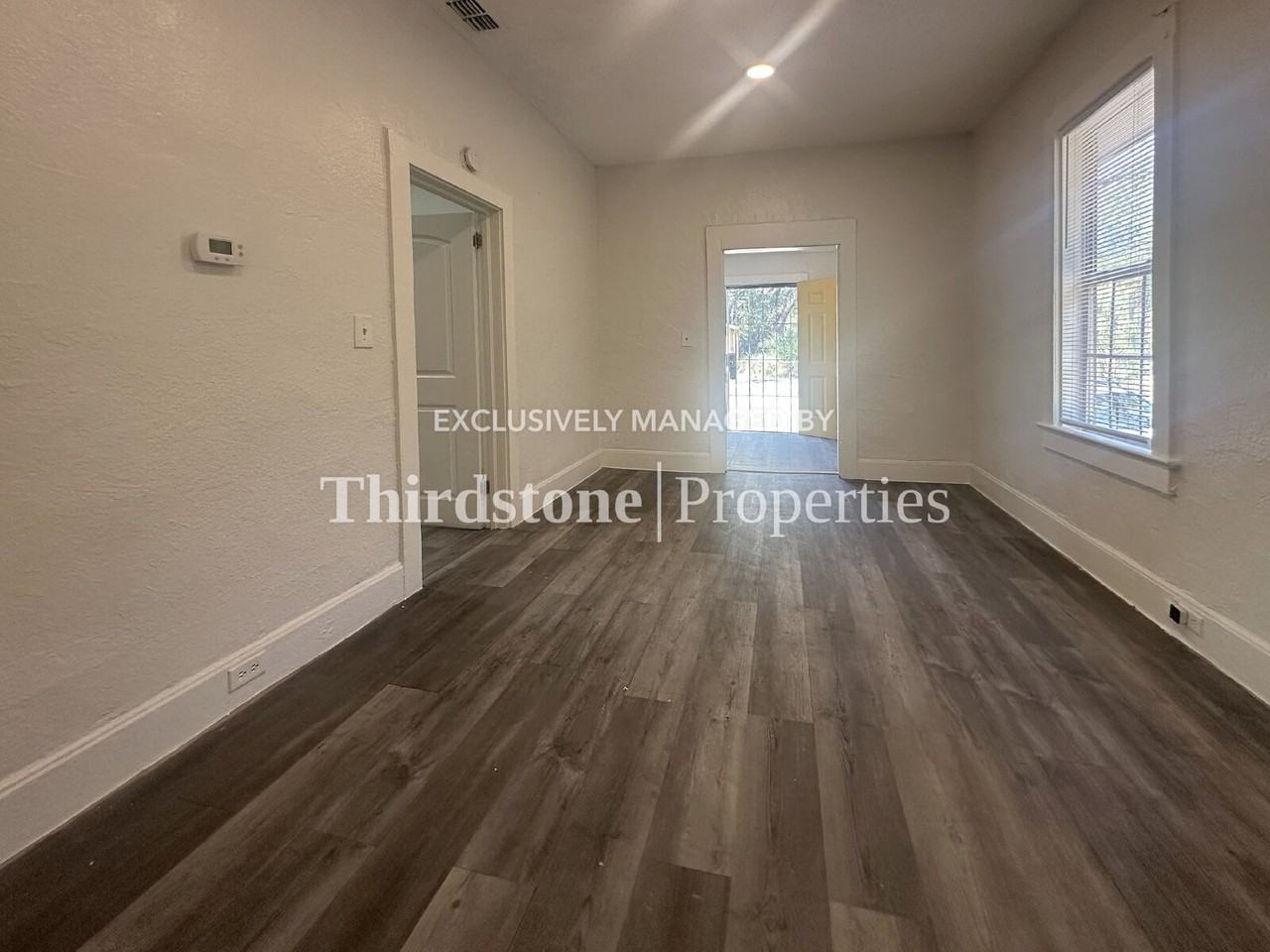 2125 Lambert St - Photo 3 of 18