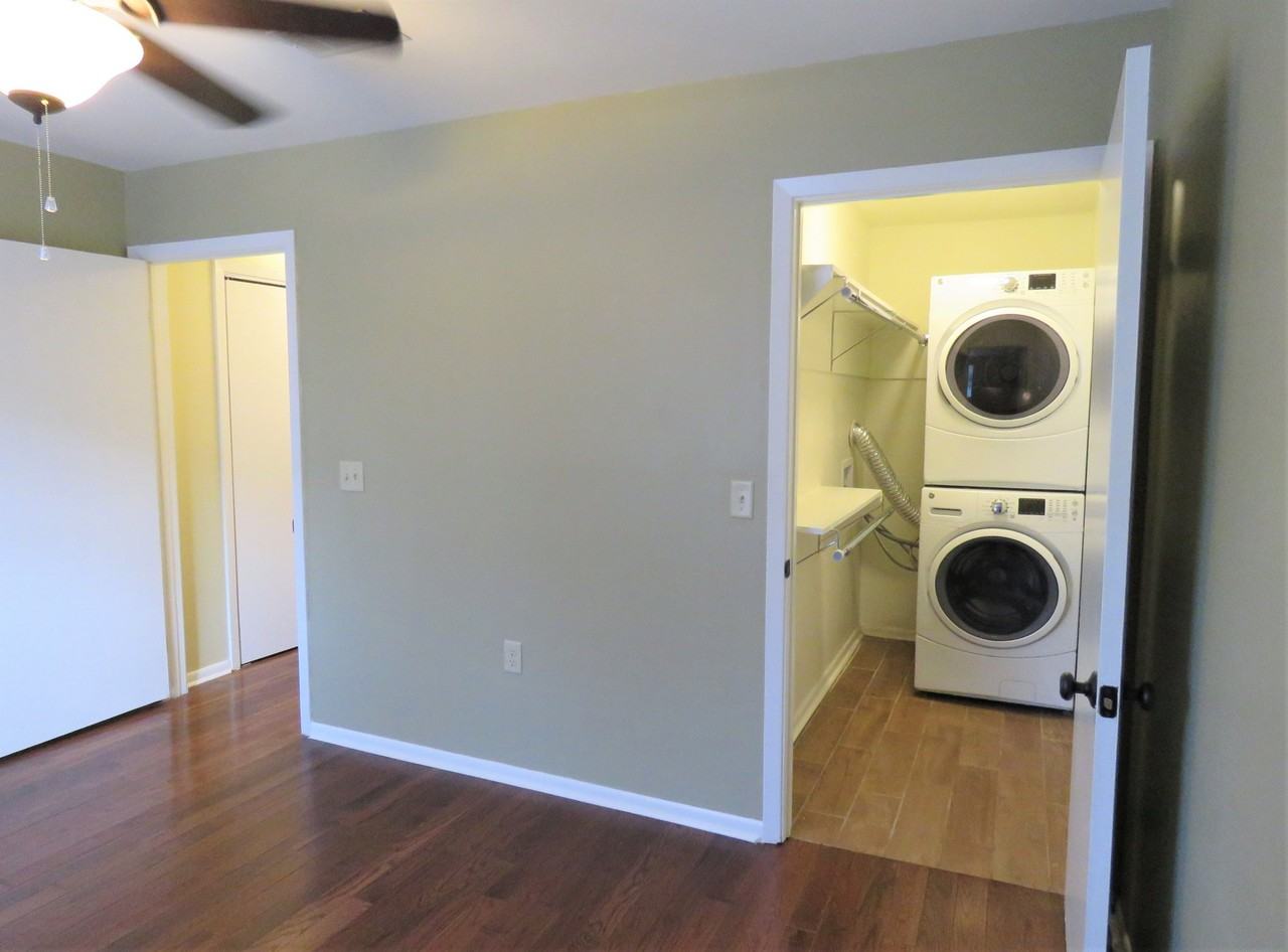 518 E 7th St #24 - Photo 2 of 6