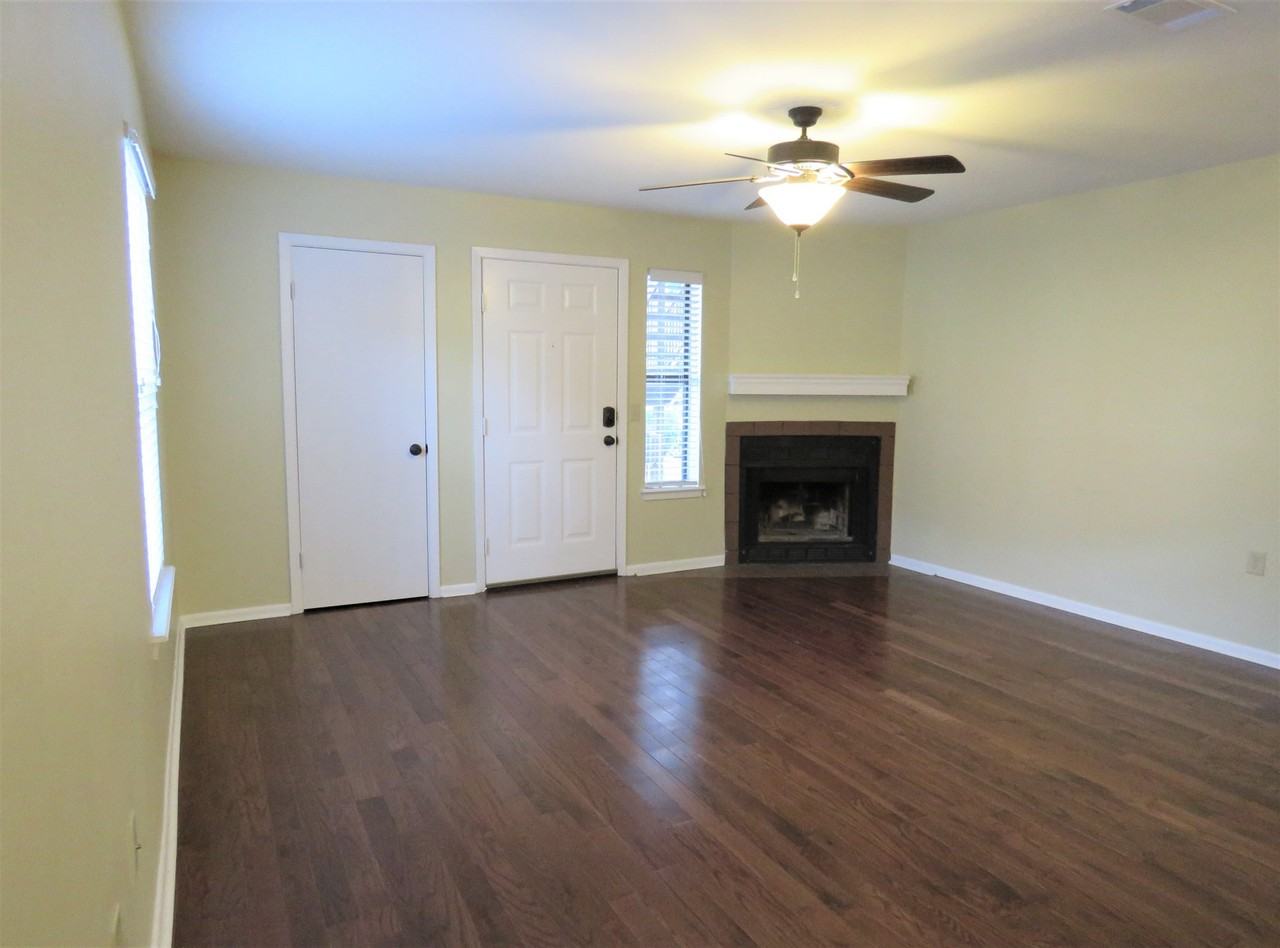 518 E 7th St #24 - Photo 4 of 6