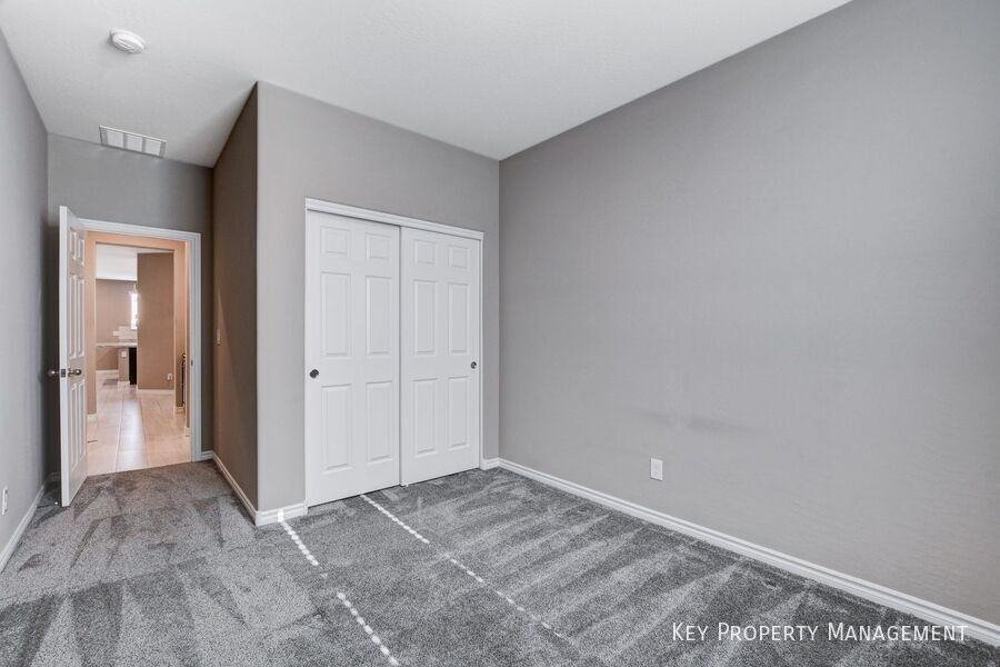 10818 Lost Ark Ave - Photo 6 of 21