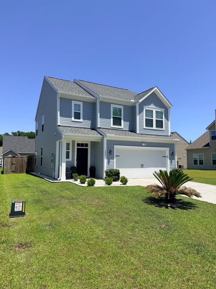 1355 Hermitage Ln - Photo 3 of 31