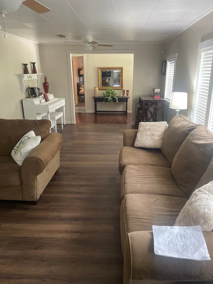 88 Williamsburg Rd - Photo 3 of 15