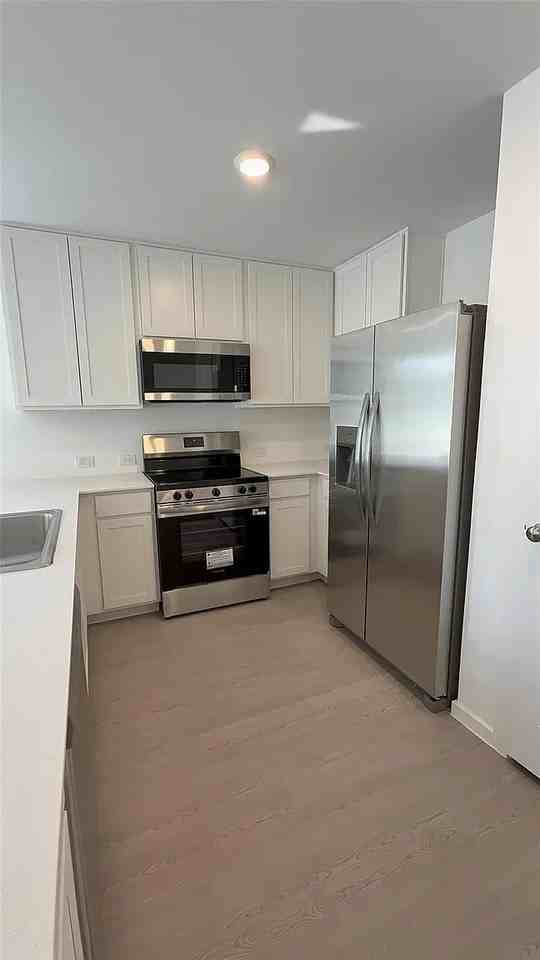 331 Parkin Ct - Photo 2 of 9