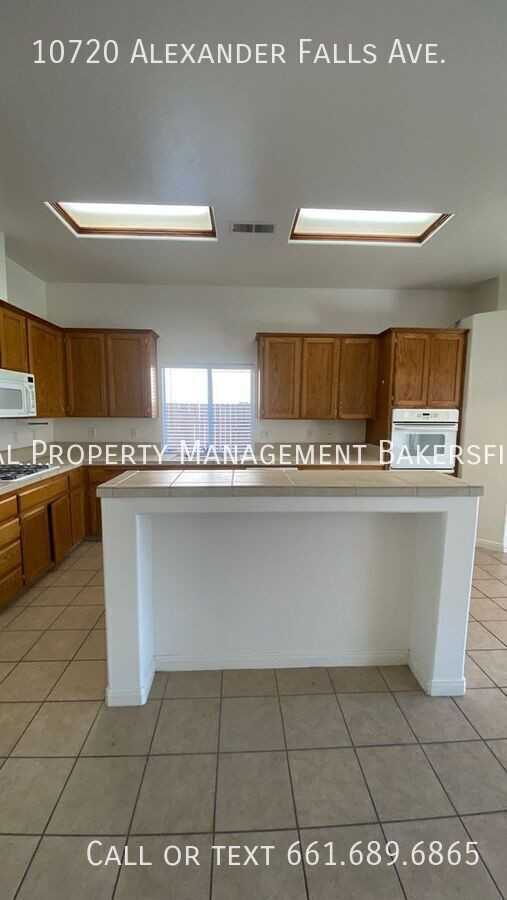 10720 Alexander Falls Ave - Photo 6 of 26