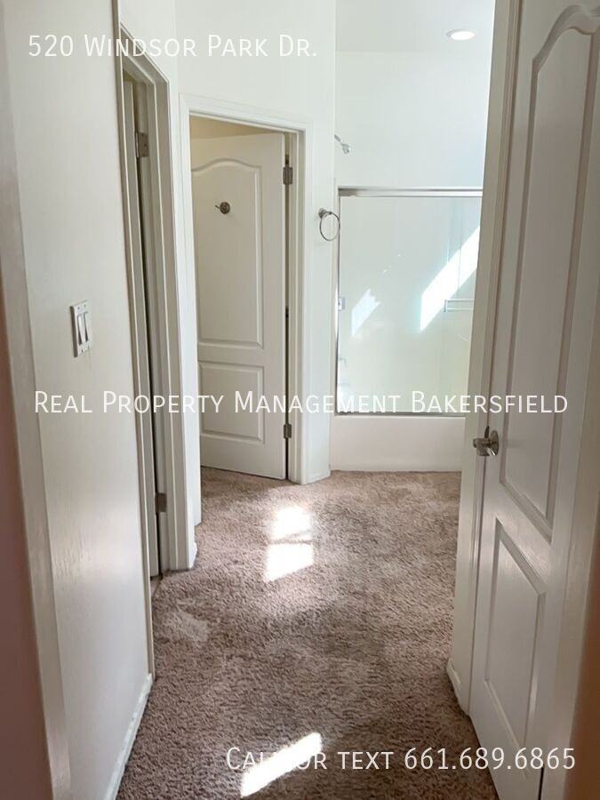 520 Windsor Park Dr - Photo 7 of 13