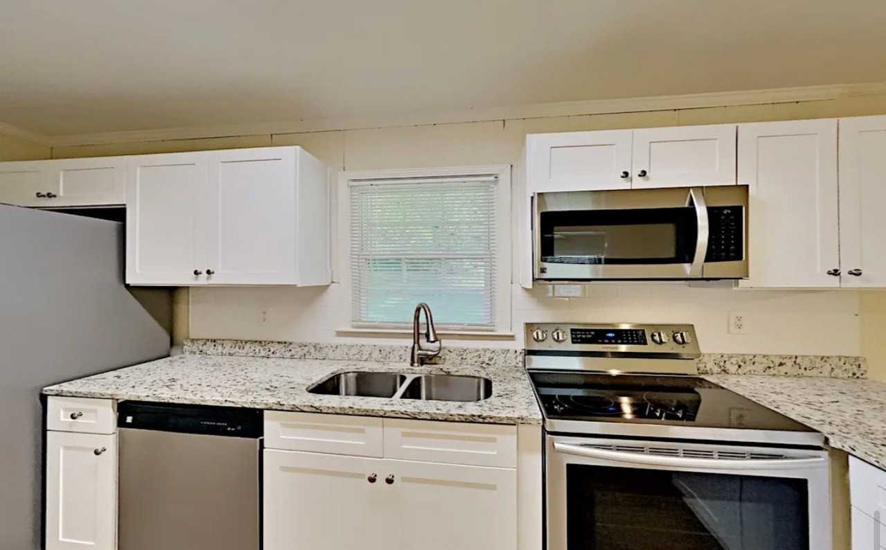 848 Howard Ct Sw - Photo 4 of 11