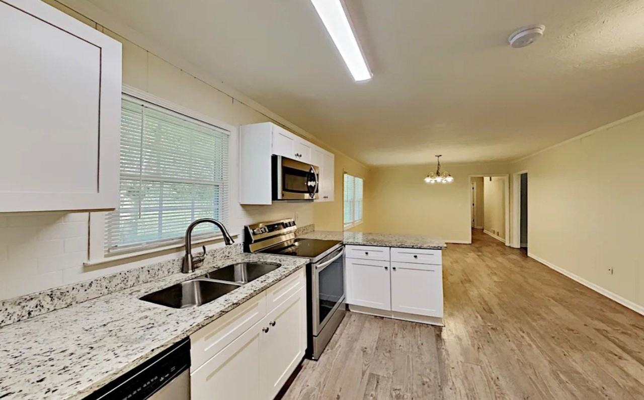 848 Howard Ct Sw - Photo 5 of 11