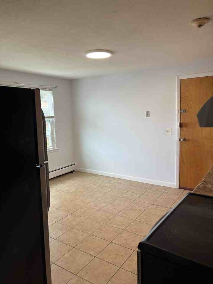 258 Columbus Ave #7 - Photo 4 of 11