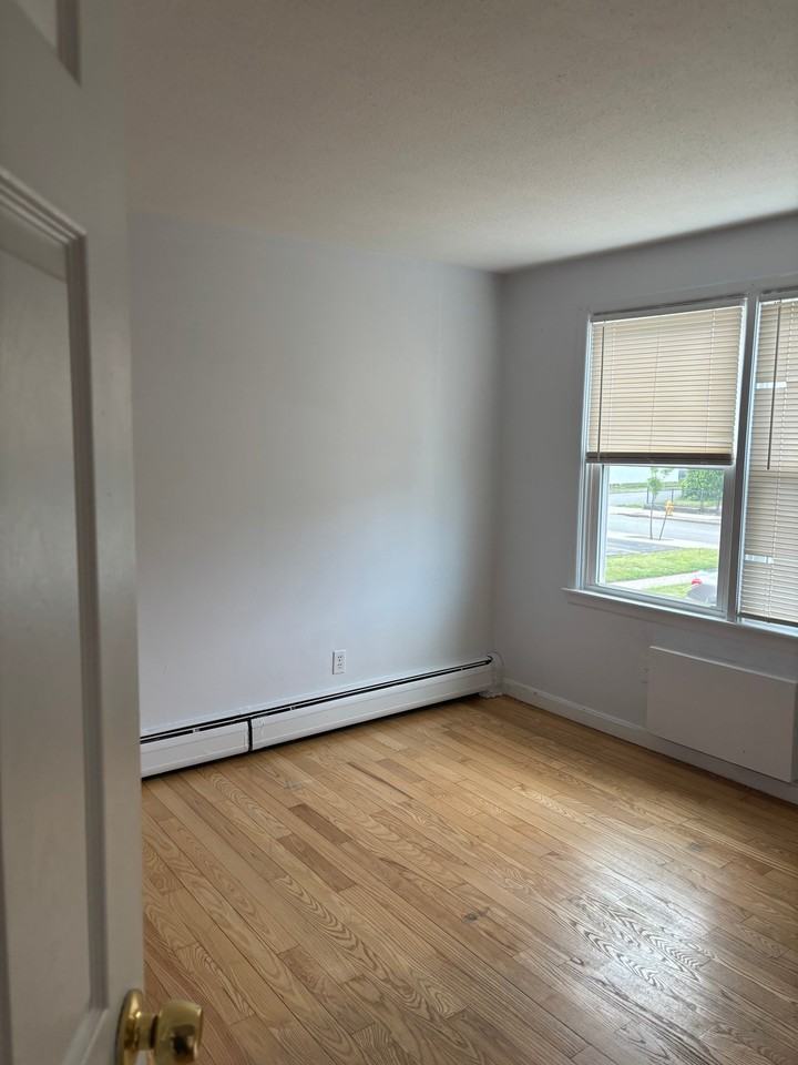 258 Columbus Ave #7 - Photo 7 of 11