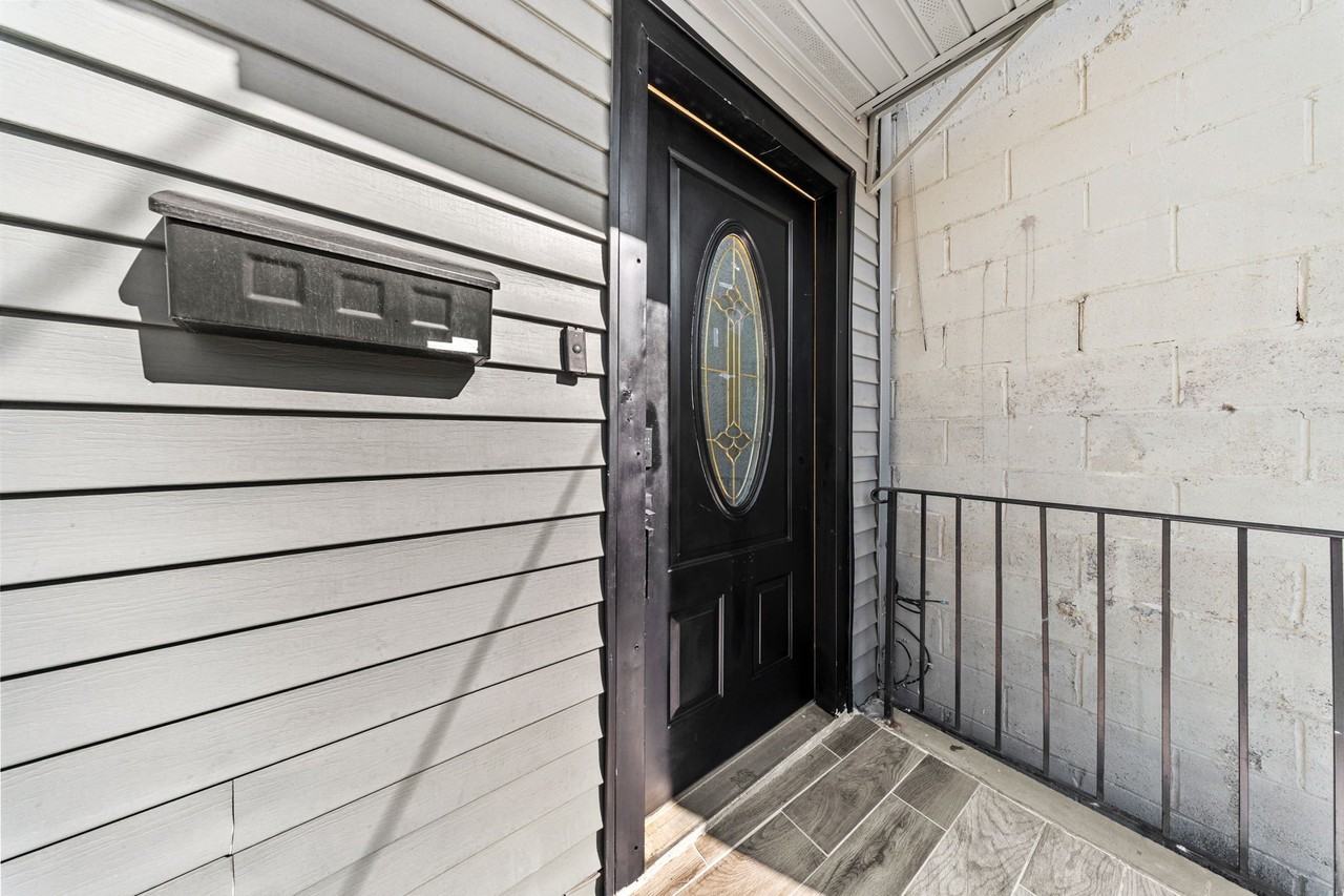 211 New York Ave #2 - Photo 3 of 20