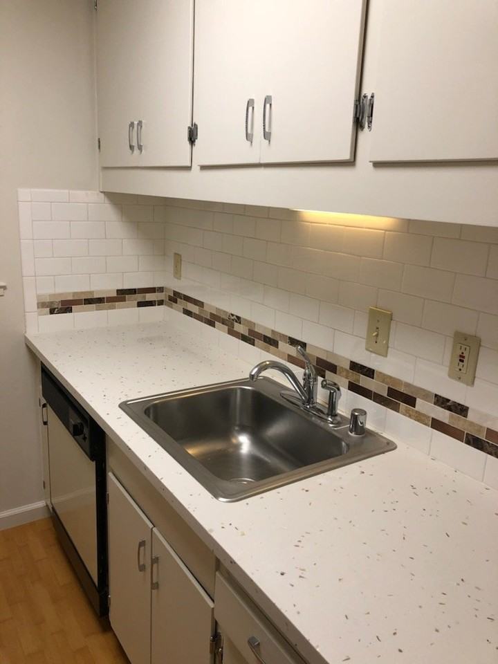 1405 Oak Grove Ave #103 - Photo 6 of 19