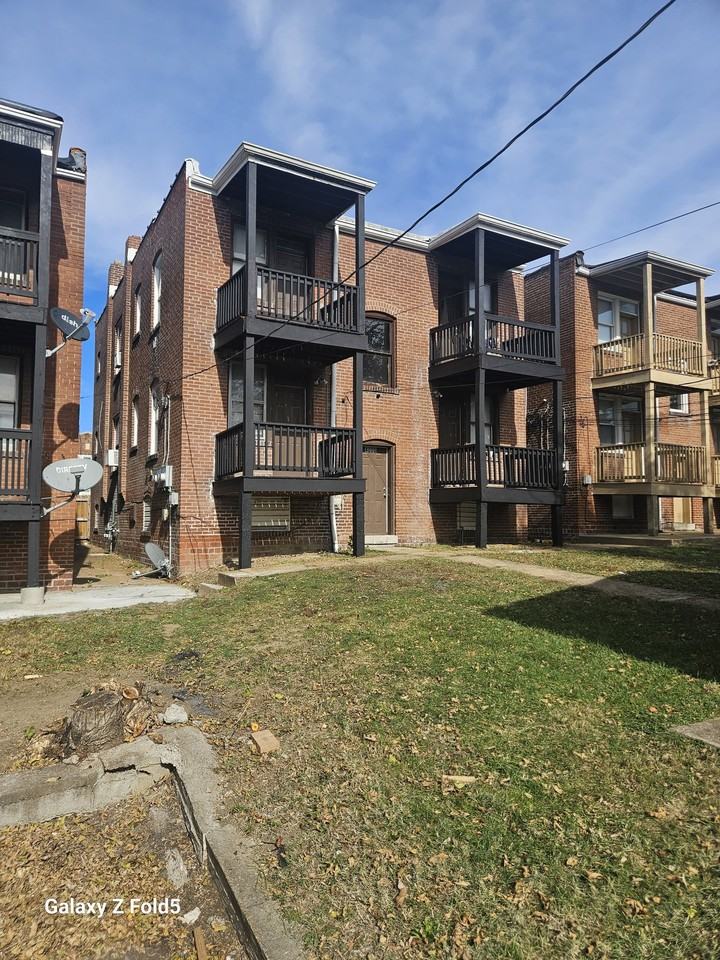 4006 Keokuk St 2nd Fl #2F - Photo 2 of 10
