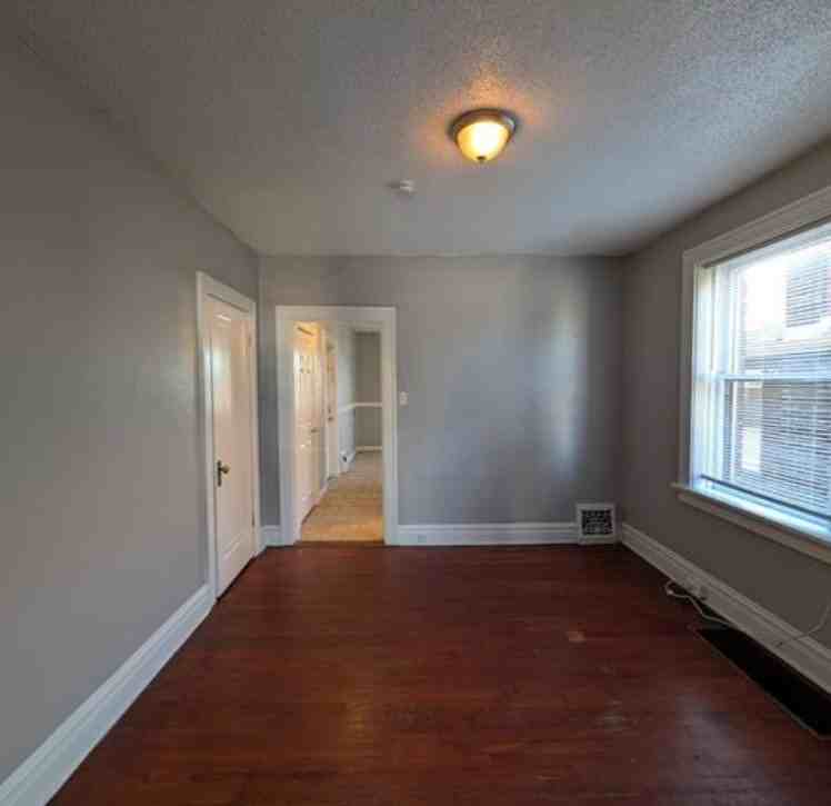 4006 Keokuk St 2nd Fl #2F - Photo 5 of 10