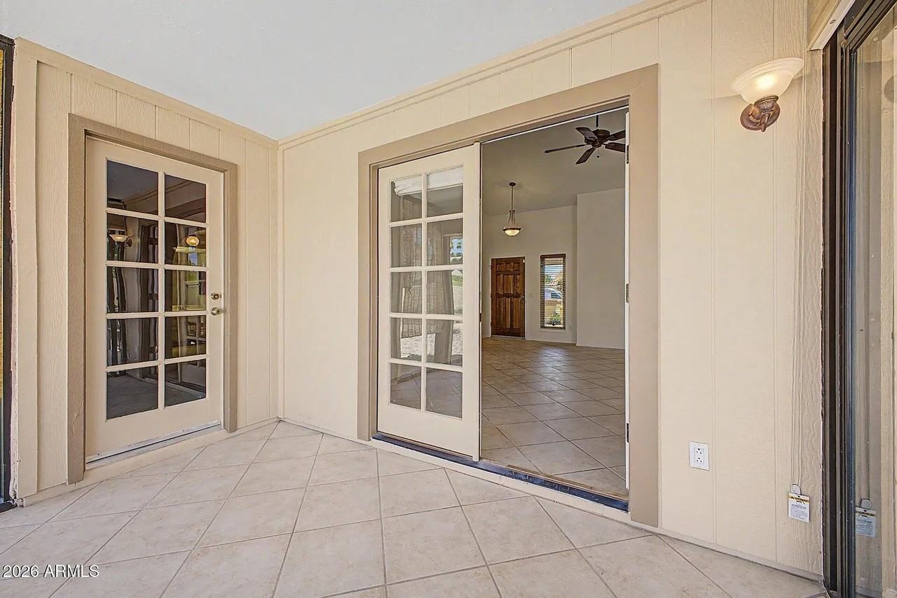 9808 W Behrend Dr - Photo 4 of 18